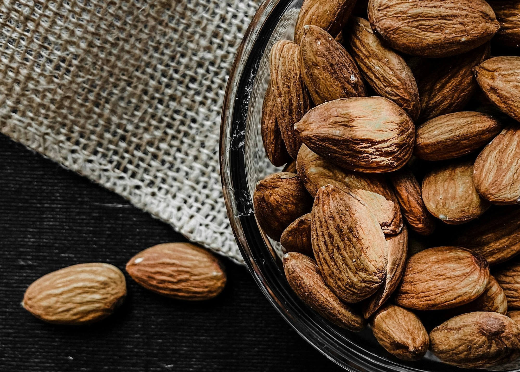 Almonds for Skin: Nutritional Benefits for a Healthy Glow - Amala