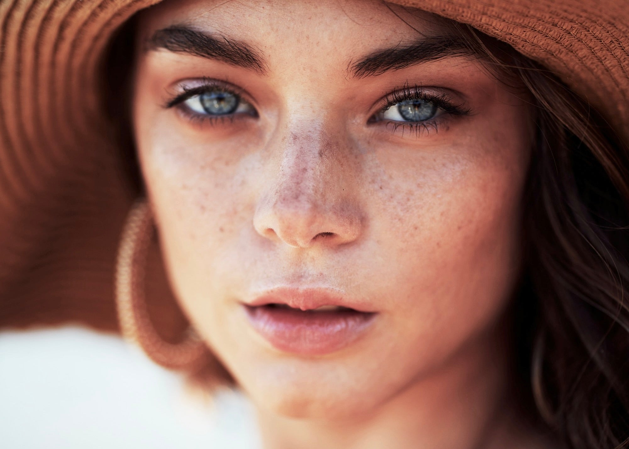 Is Hyaluronic Acid Beneficial for Dry Skin? - Amala