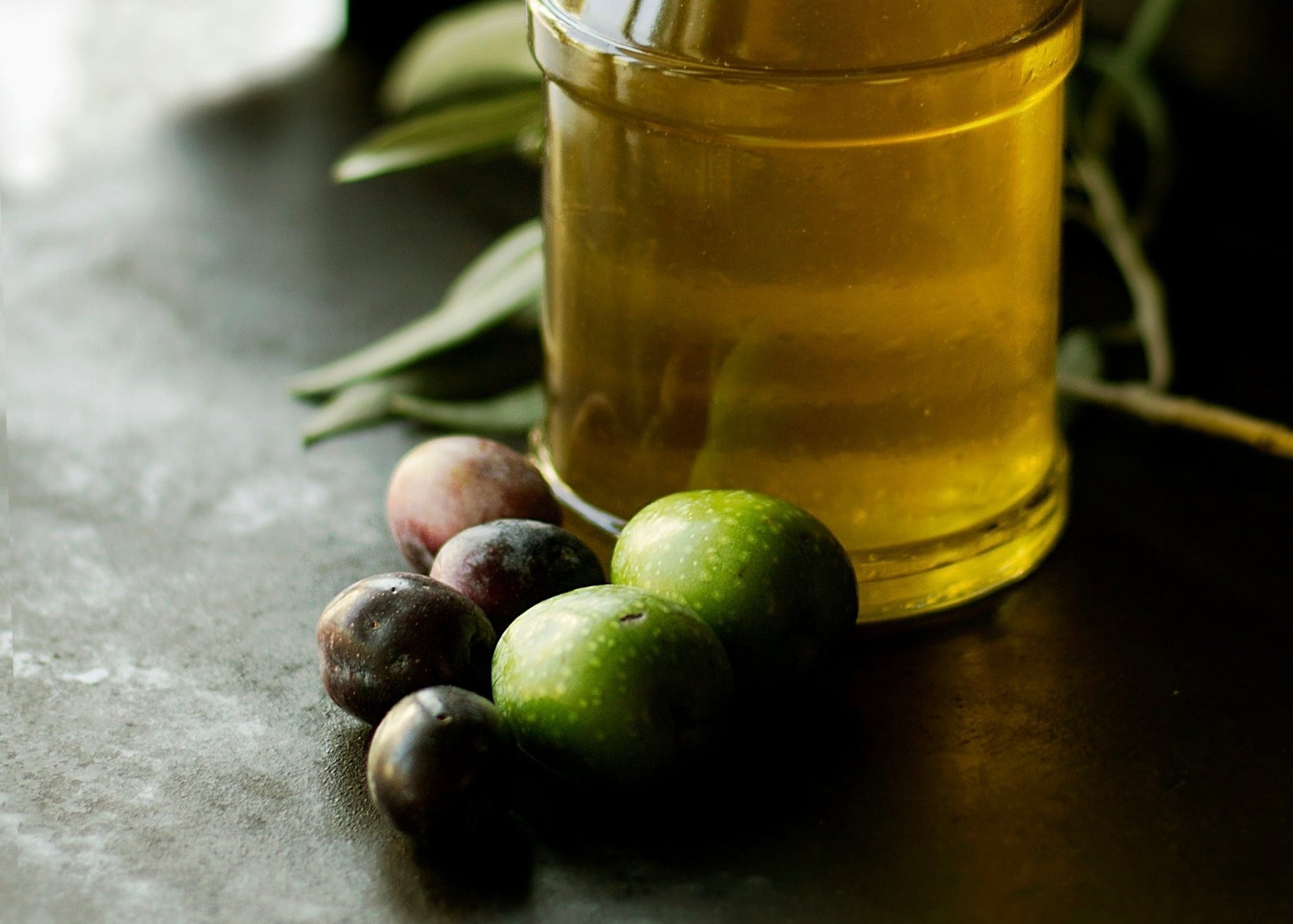 Jojoba Oil Benefits for Skin: Hydration and Protection - Amala