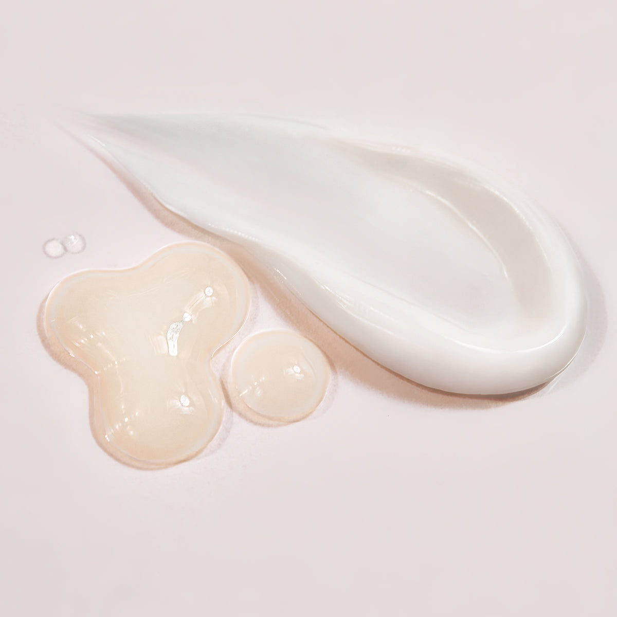 Silkening Creamy Moisture Cleanse Detail 