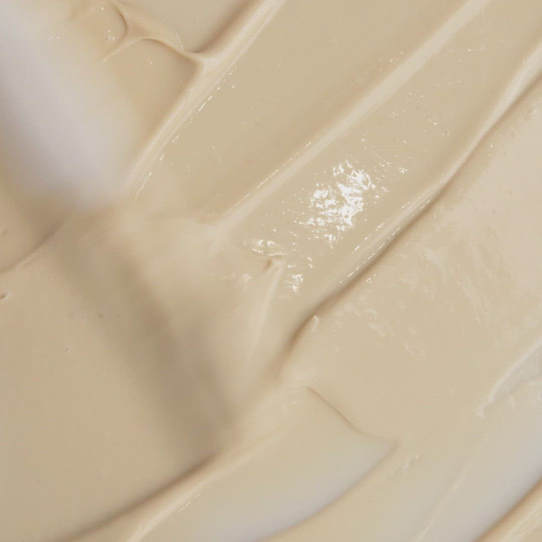 Revitalizing Stretch Mark Cream Detail